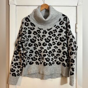 Jessica Simpson Gray and Black Leopard Turtleneck Sweater